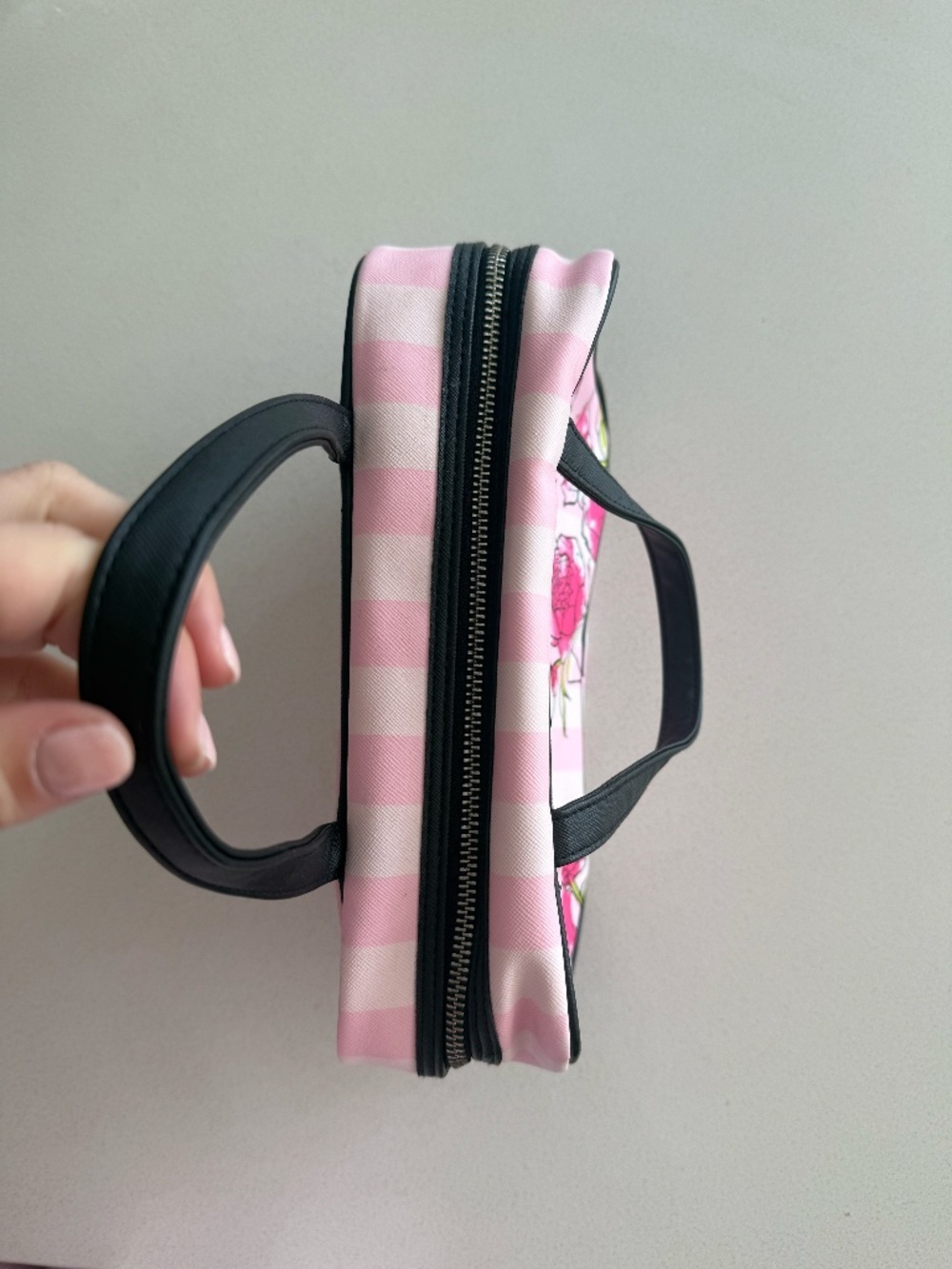Victoria’s Secret Pink Stripe Floral Hanging Travel Makeup Bag Cosmetic Toiletry - Picture 4 of 10